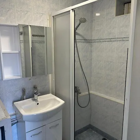 Jurnalist Apartment *